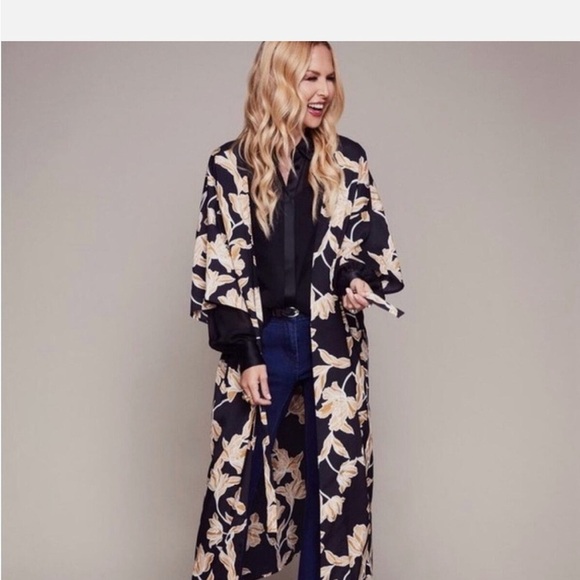 Maison Du Soir Floral Kimono Robe Size S/M - Picture 12 of 12